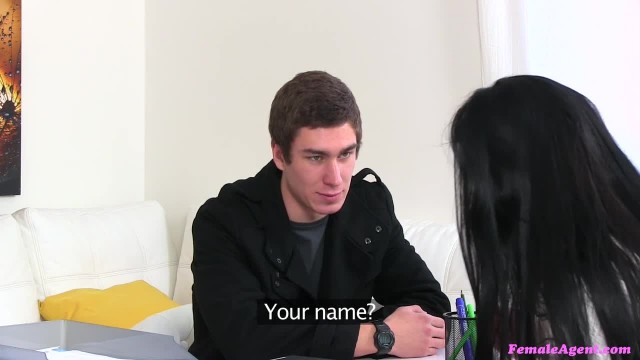 Вылизал щелку будущей начальнице - #1